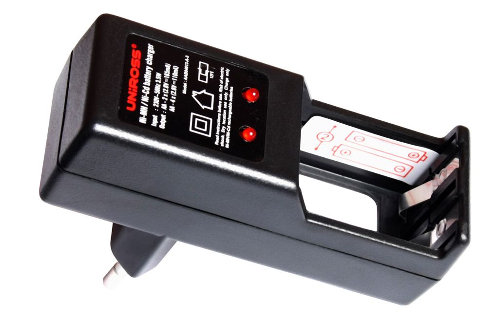 Uniross Battery Charger for AA/AAA (Smart Rapid Charger)AA/AAA Battery Charger.