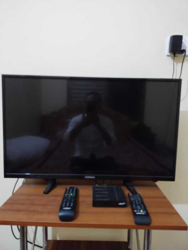 Akash satellite tv with 32'' konka combo for sell
