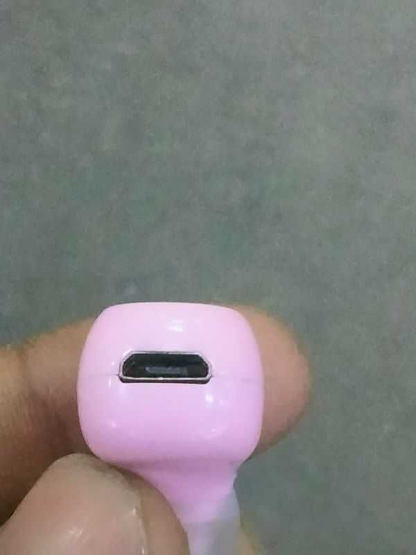 Earbud for sell.