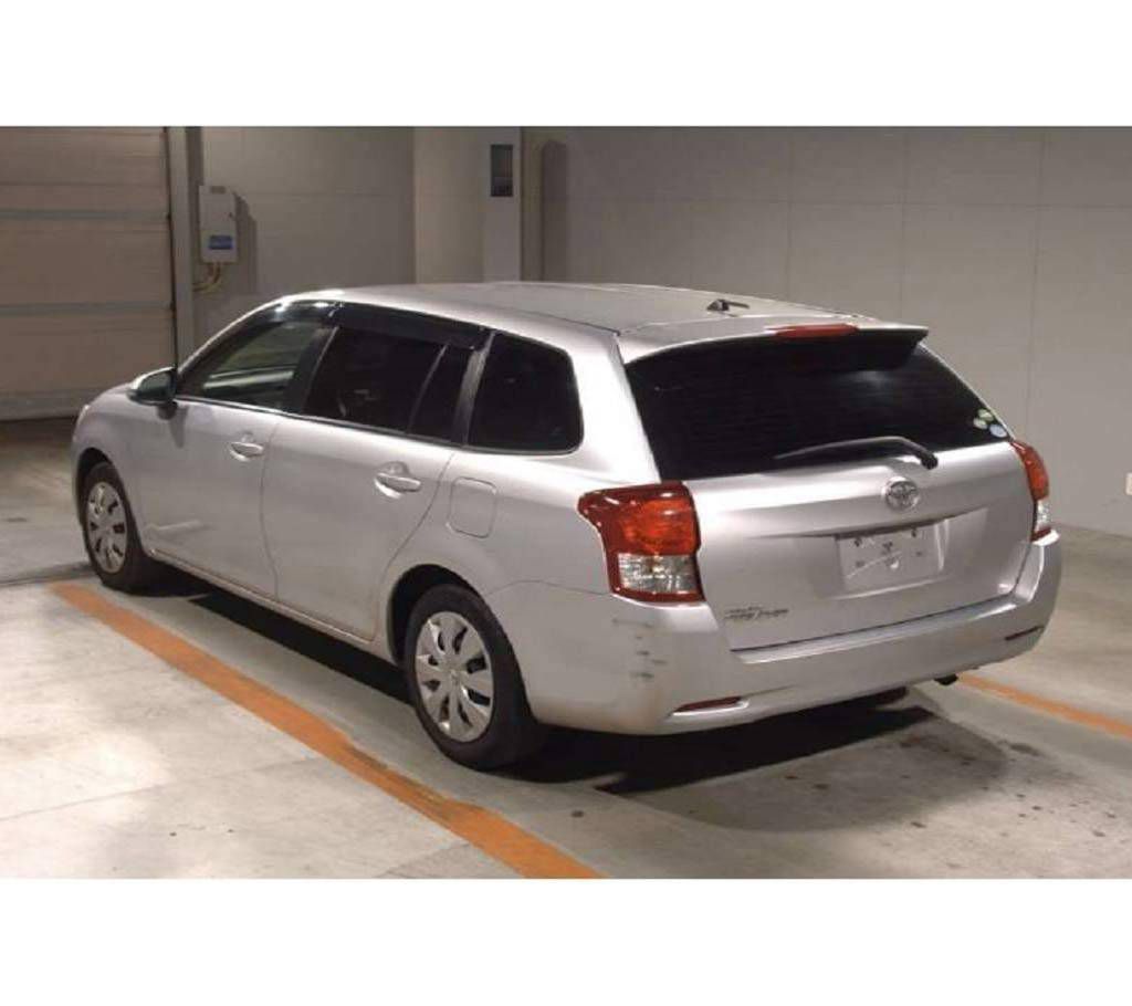 Toyota Fielder - Version 2012