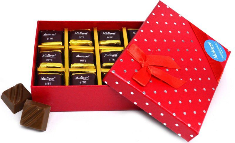 Midiron Romantic Milk Chocolate Gift Pack for Wife / Girlfriend / Boyfriend / Husband Fudges  (250 g)