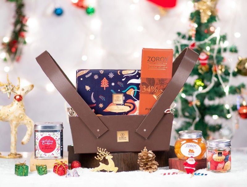 Zoroy Luxury Chocolate Leather finish Basket with goodies Combo  (Box of 12 Chocolate-120 G, Bar-100G, jelly-100g, cookes tin-100g, Dried item-100g)
