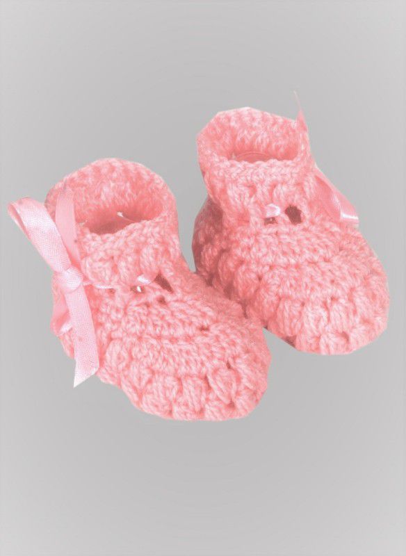Knitsandknots Baby woolen hand knitted stylist socks/Booties for Boys & Girls Booties  (Toe to Heel Length - 8 cm, Pink)