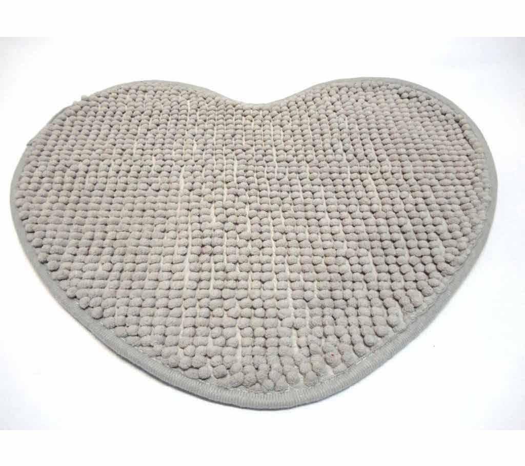 Heart shaped floor mat 50 x38 cm