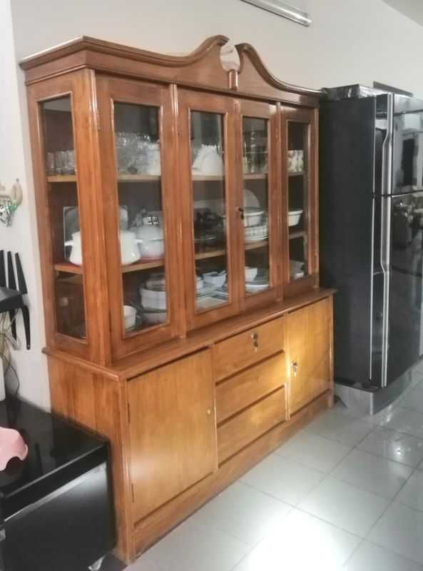 Traditional Style Shegun Wood Cabinet Showcase