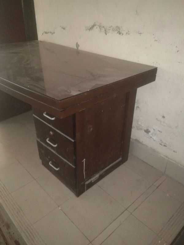 Desk Table sell