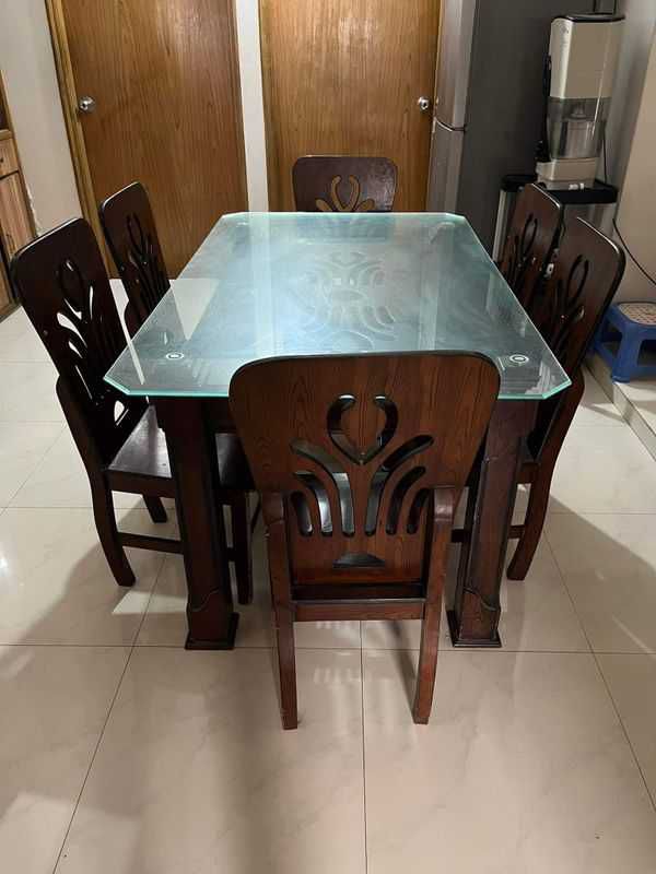 Dinning table and chair