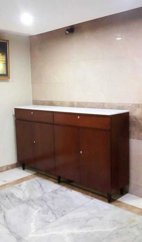 Low cabinet / counter