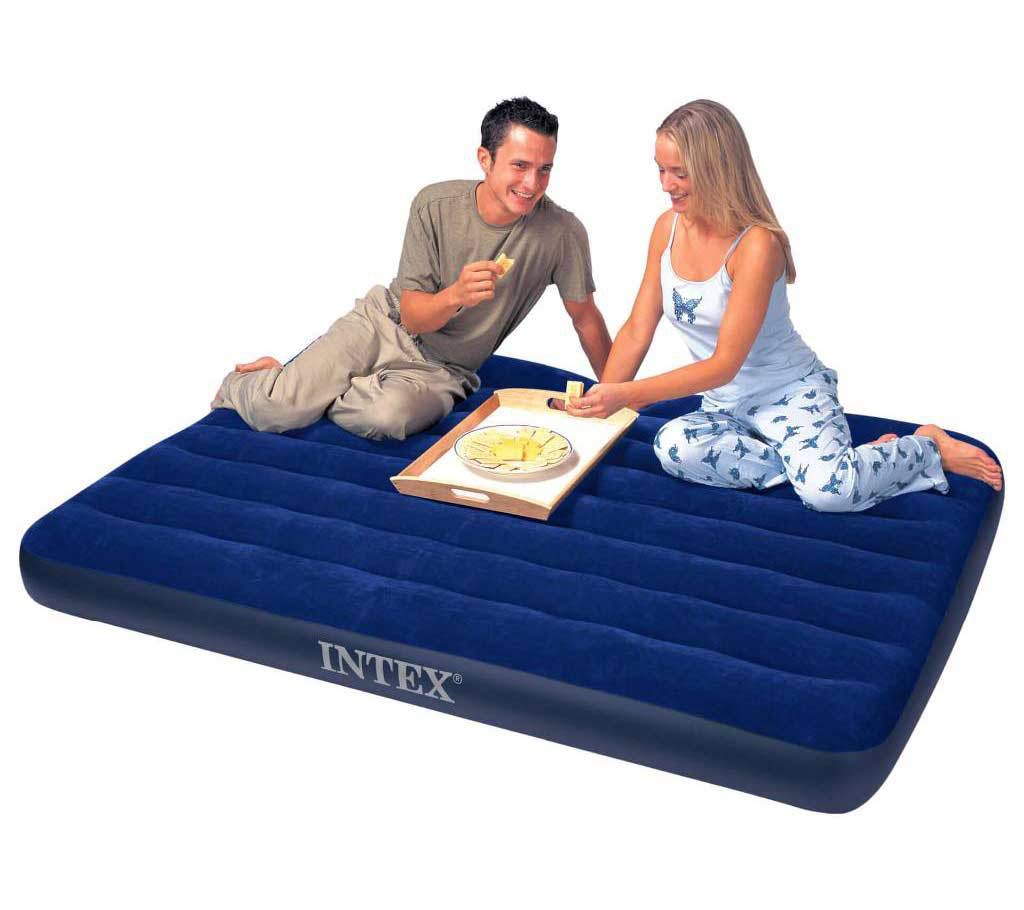 Intex double air bed with pumper