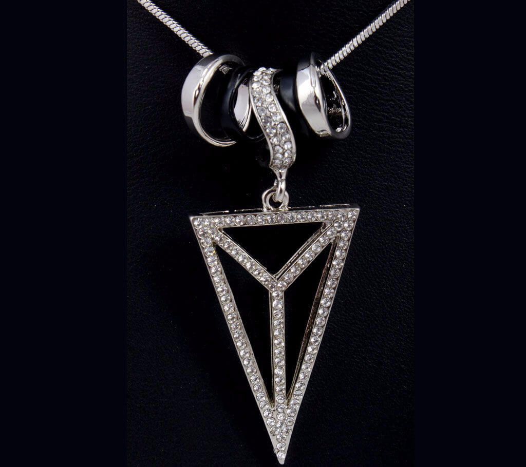 Rhinestone setting pendant