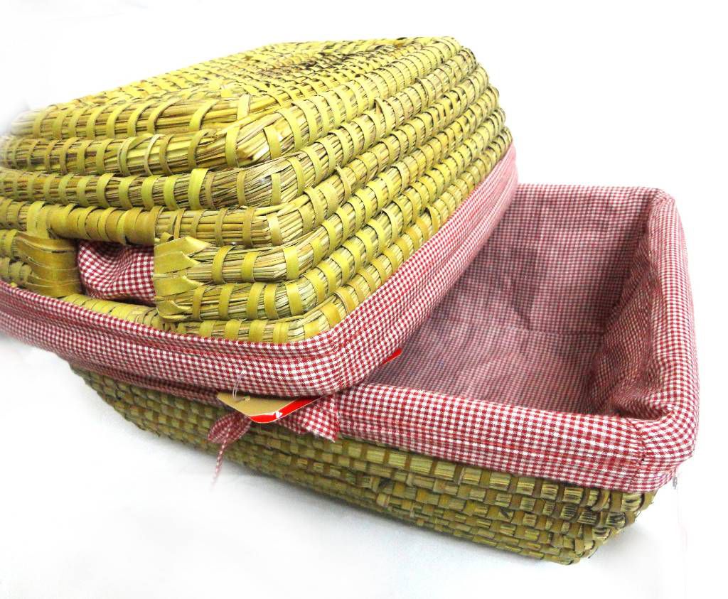 Square fruit basket with cover