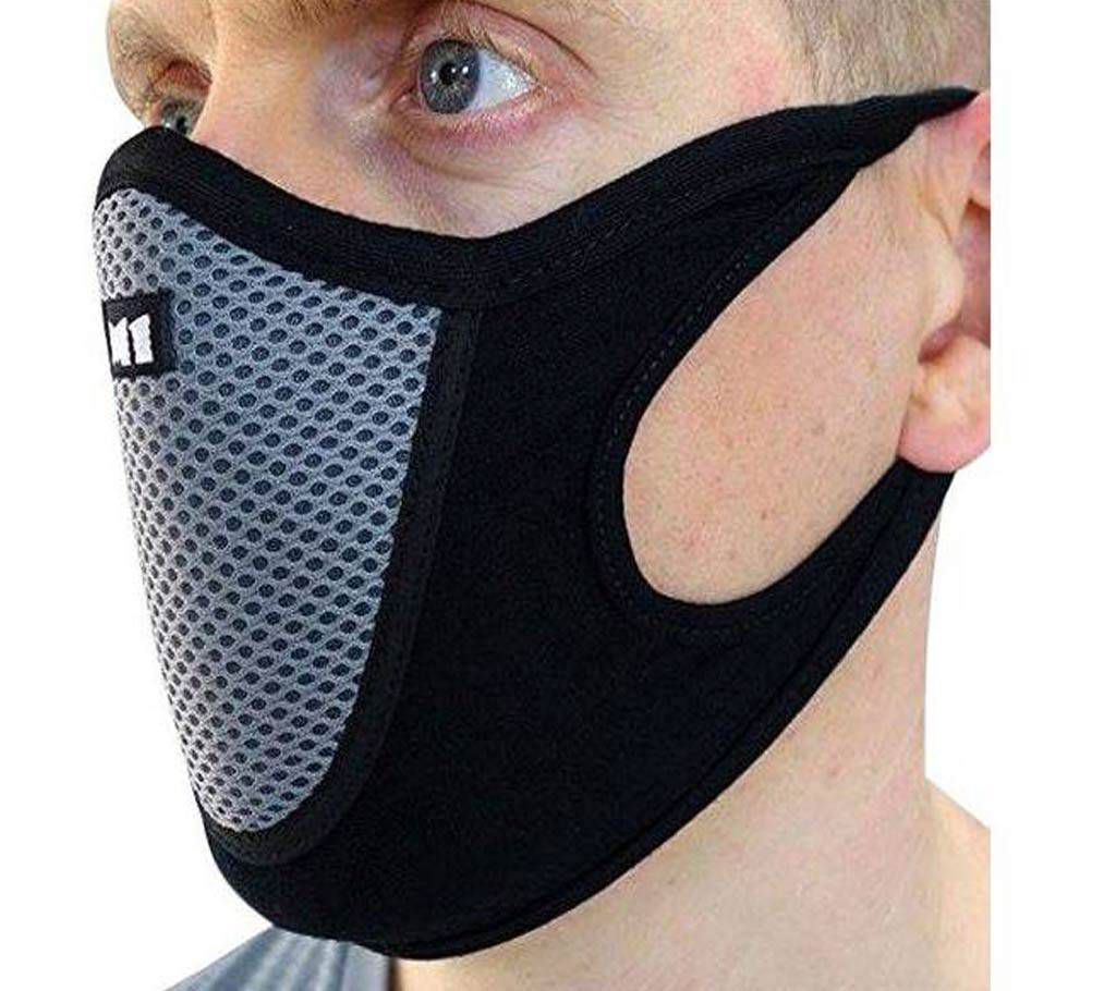 Dust and Winter Mask Black