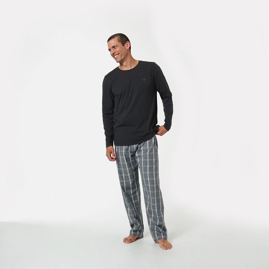 Long Sleeve Knit Top and Flannel Pants Pyjama Set
