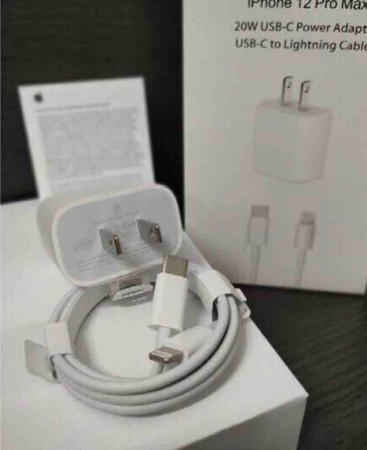 _APPLE_IPHONE 20 WATT SUPER FAST CHARGER PREMIUM QUALITY FOR ALL IPHNE/I-PAD/AIR-PODS