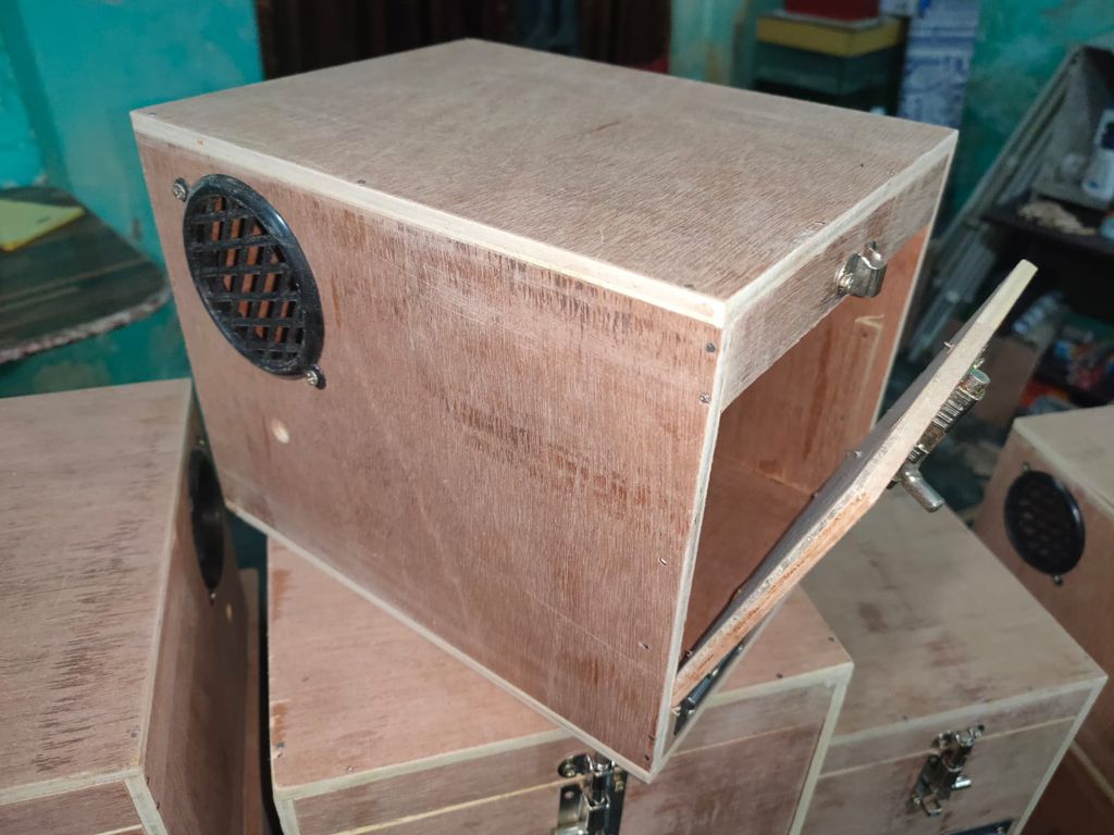 Breeding Box For Lovebird