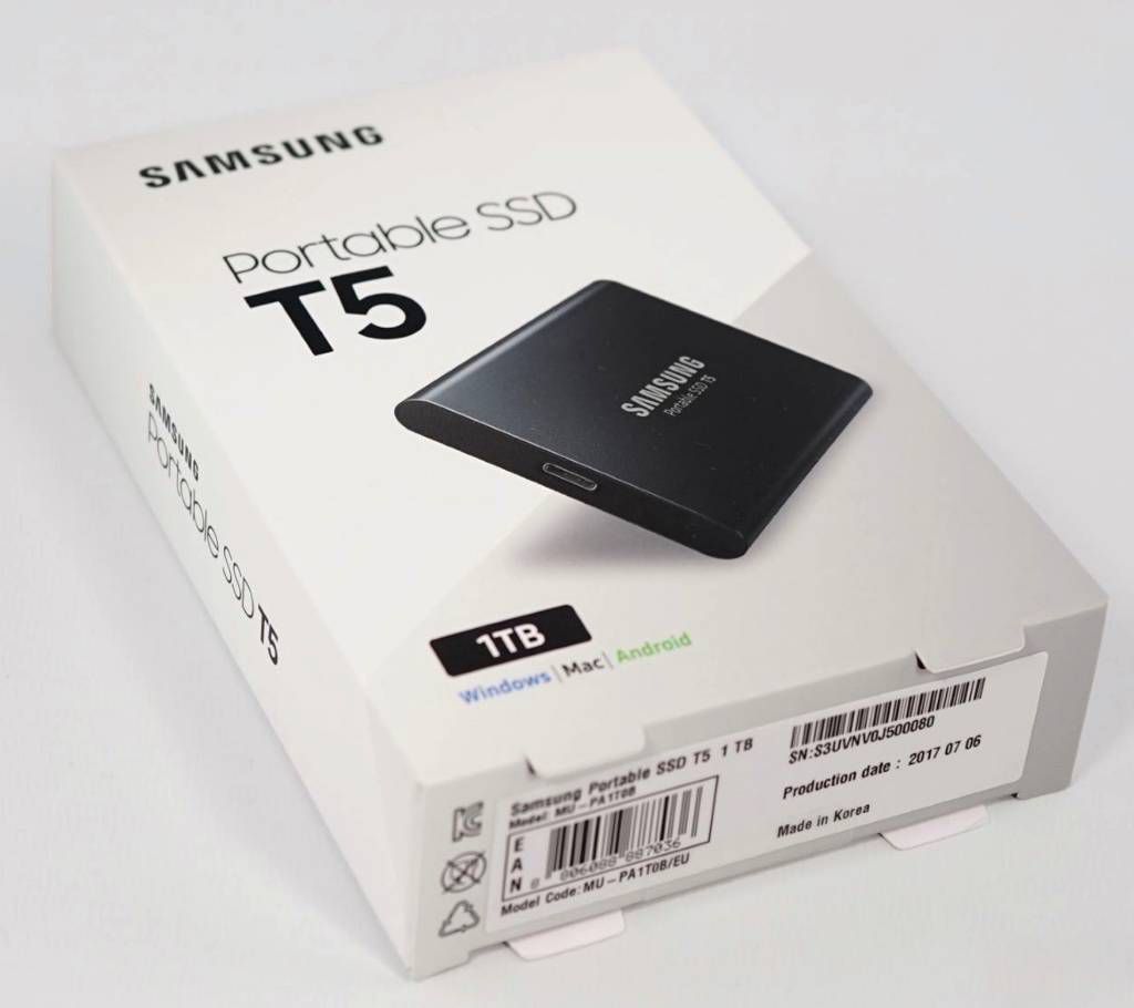 1 TB Samsung Portable Hard Disk