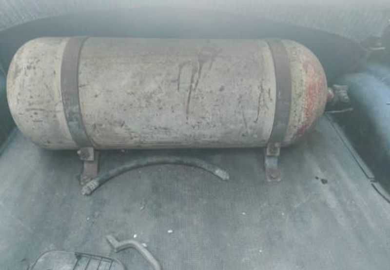 Car CNG cylinder for sale