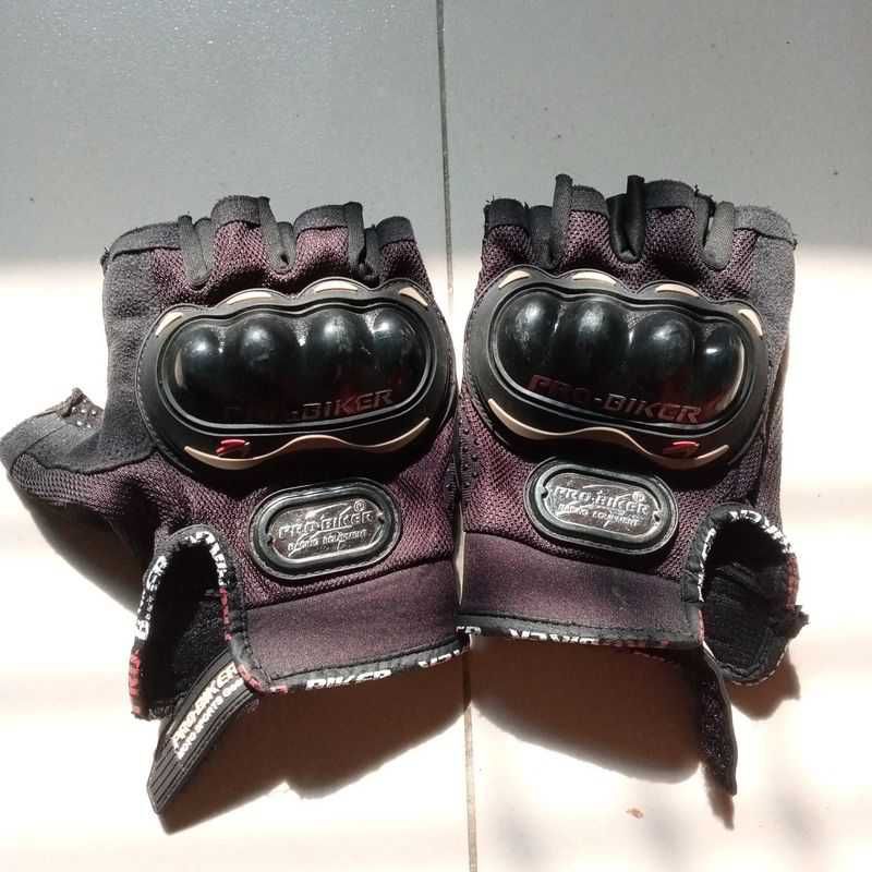 Hand Gloves Fore Sale